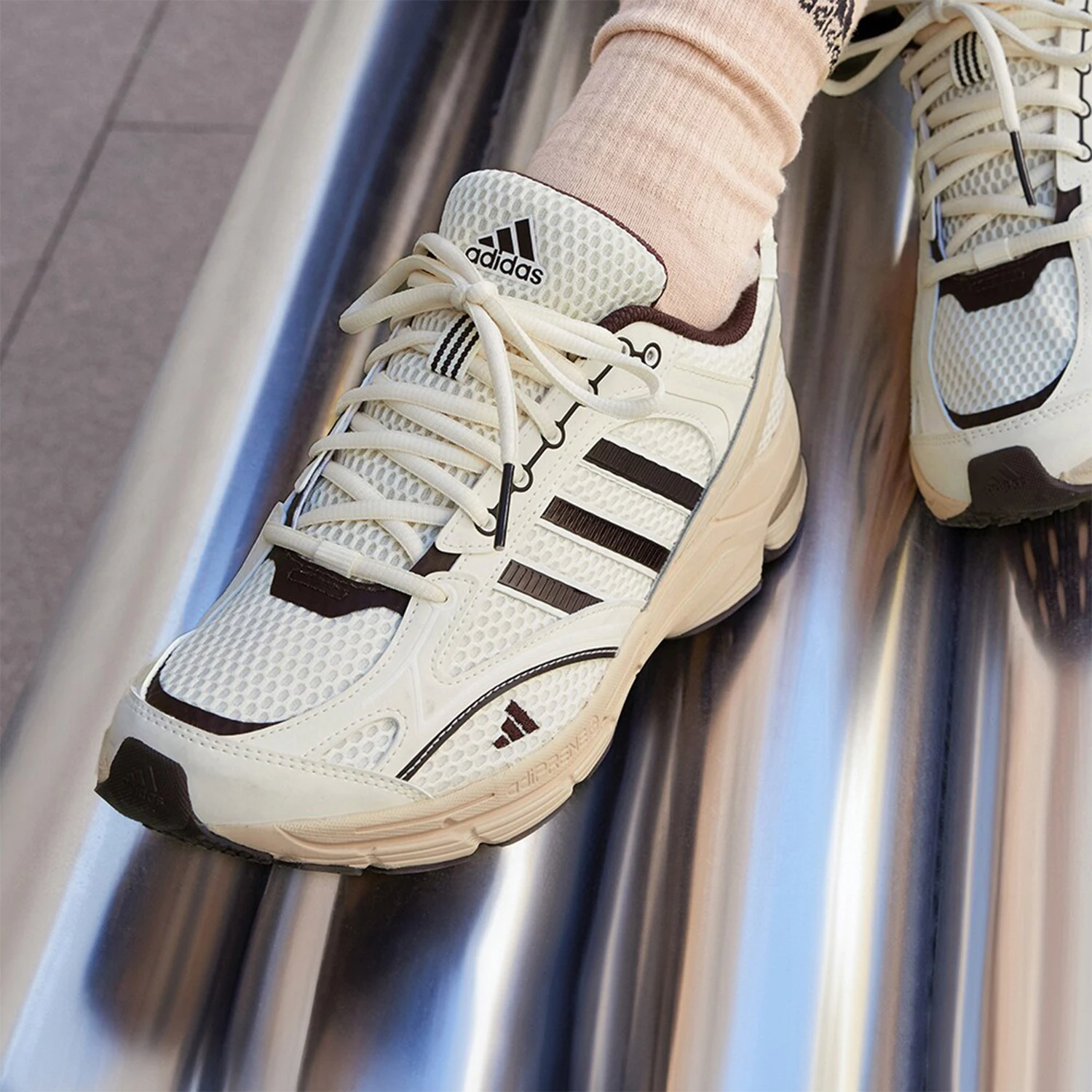 

Adidas, оригинальные 2024, новые легкие повседневные туфли с сеткой унисекс JH8026