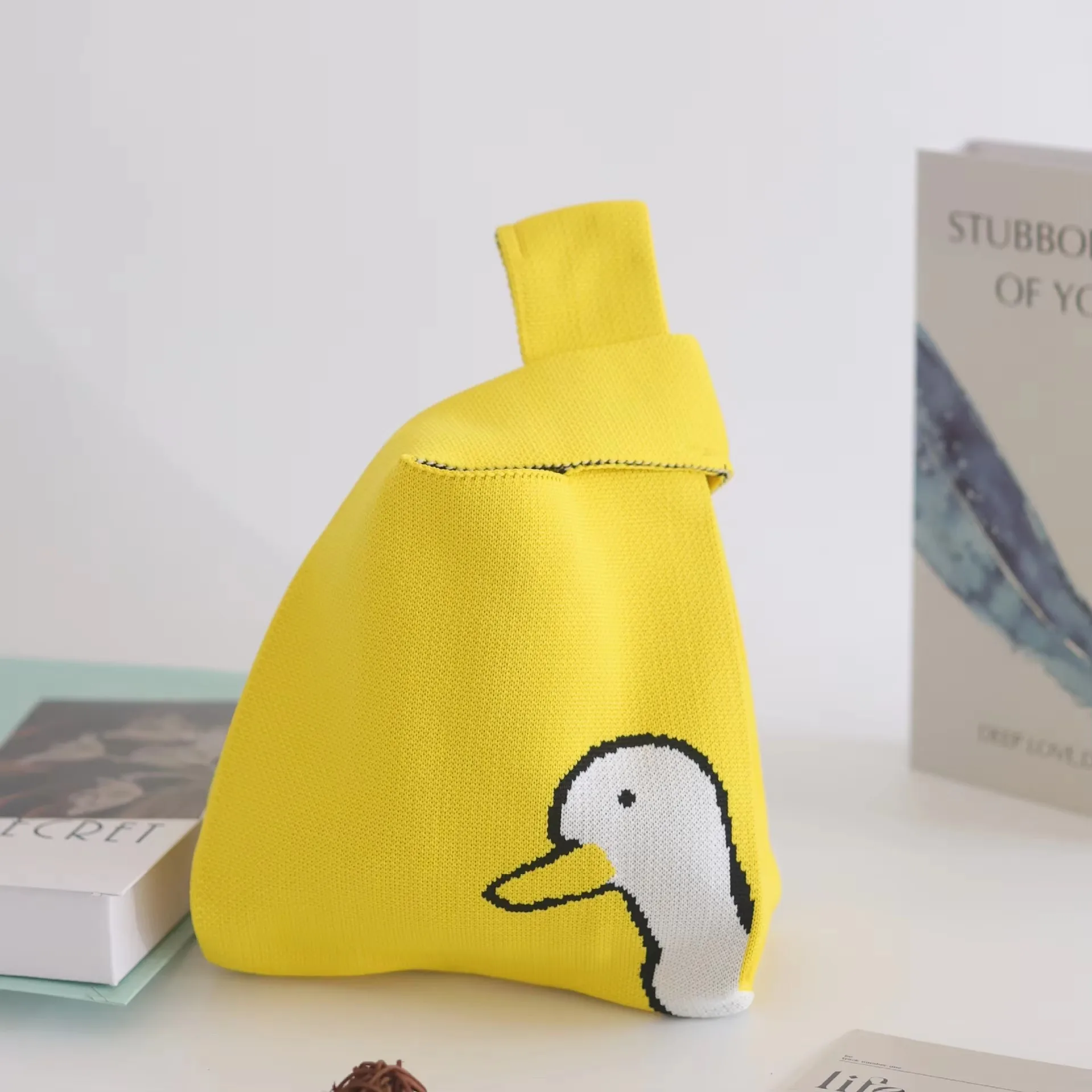 

1Pc Hot Selling Women's Bags Knitted Bags Tote Bucket Bags Tote Handbags Handbags Woven Bags Simple Bags Women's Knitted Bags