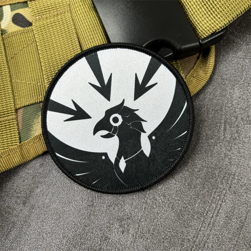 Parche SCP táctico con sistema gancho-bucle para ropa y mochilas - imagen 3