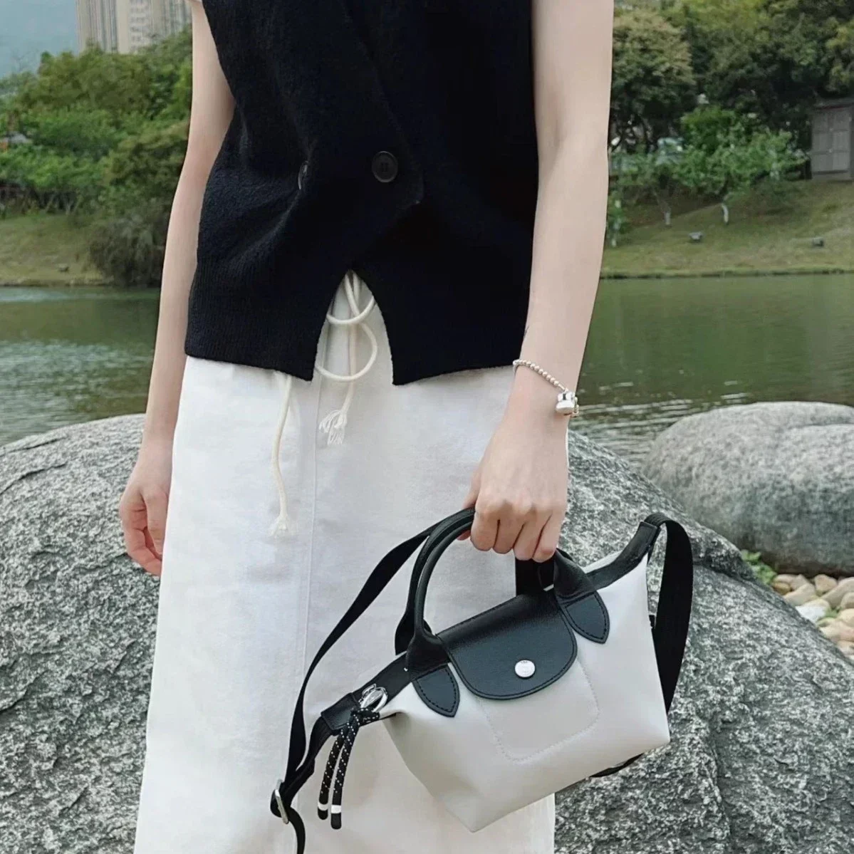 New Nylon Dumpling-shaped Crossbody Handbag with Detachable Shoulder Strap