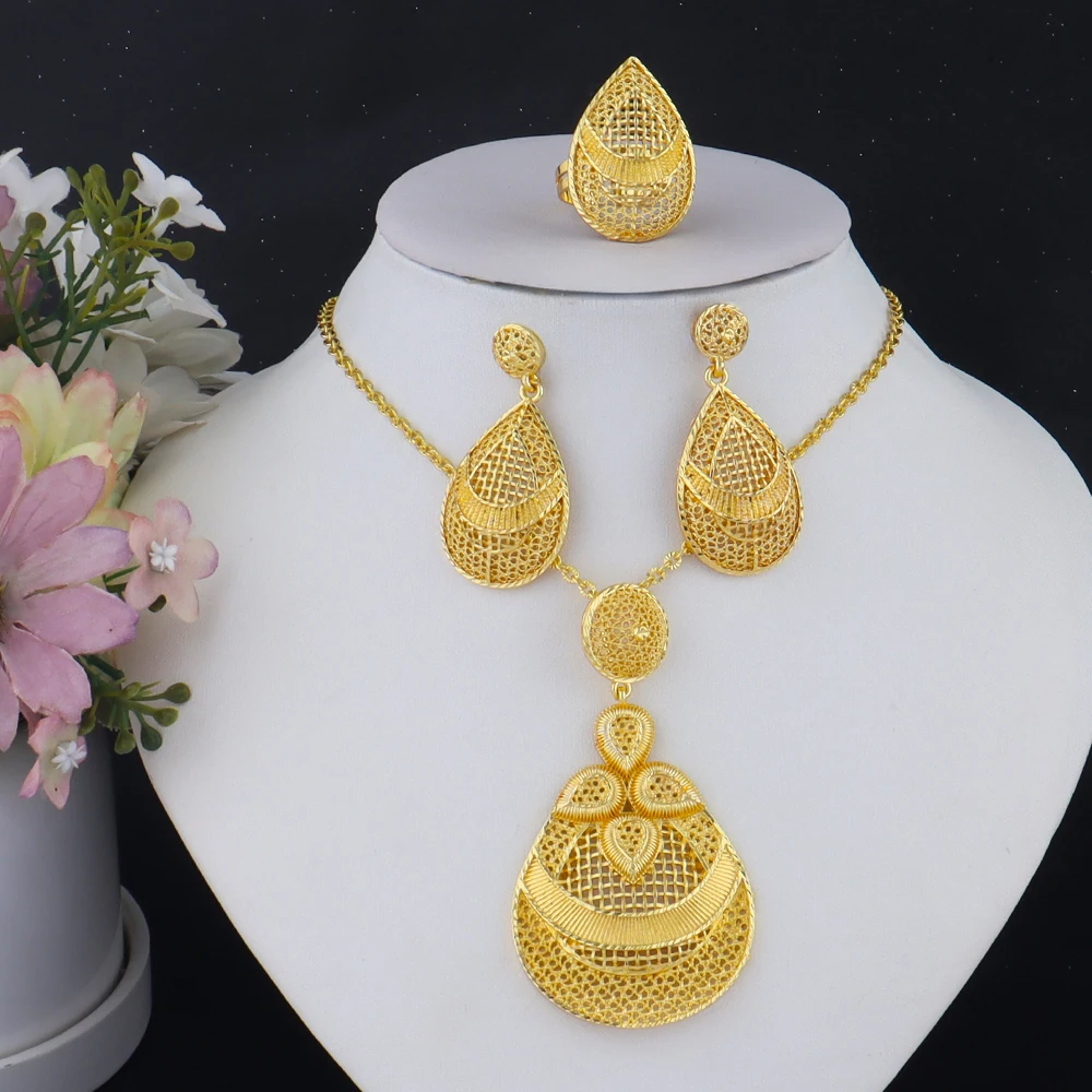

Dubai 18K Gold Plated Necklace Earrings Set for Women Elegant Hollow Shape Copper Alloy Party Wedding Banquet Jewelry Gift