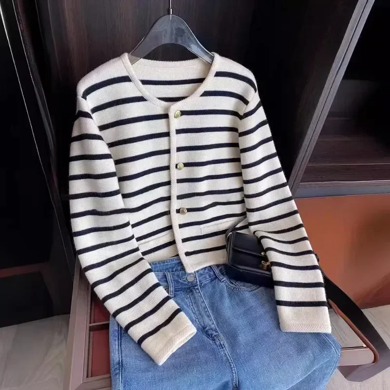 

Women Spring Autumn Sweaters O-neck Stripe Knitted Cardigan Fashion Long Sleeve Casual Short Tops Korean 2024 Oversized Sweater
