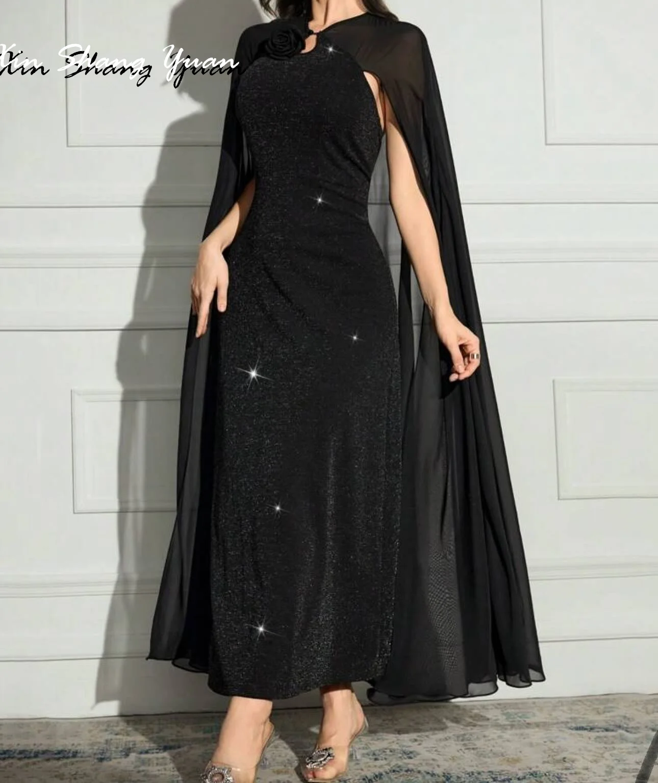 

Customized Evening Dress Classic Black Velvet V-Neck Sleeveless Prom Gowns Exquisite Straight Flowers Pearls Party Dresses