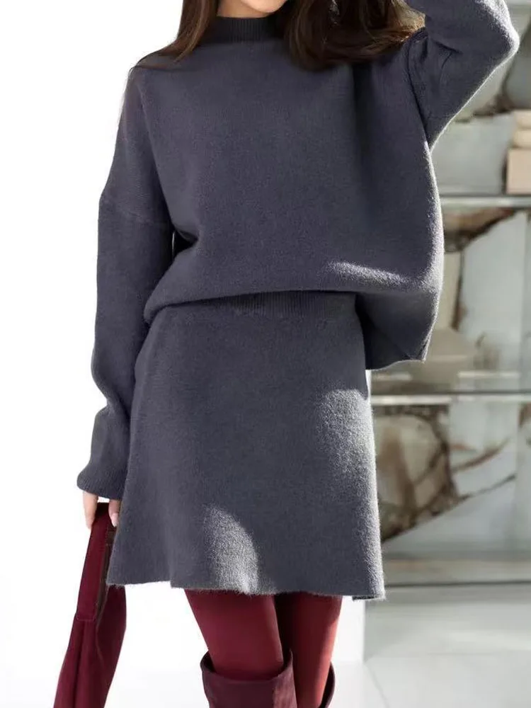 

Элегантный однотонный мини-юбка для поездок на работу, модный топ и юбка с высоким воротником, костюм для женщин, повседневная свободная трикотажная одежда с длинными рукавами