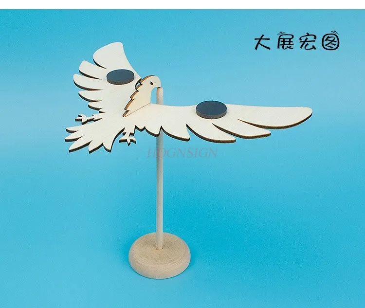 Balance bird handmade DIY technology small production center of gravity eagle scientific experimental equipment puzzle creation