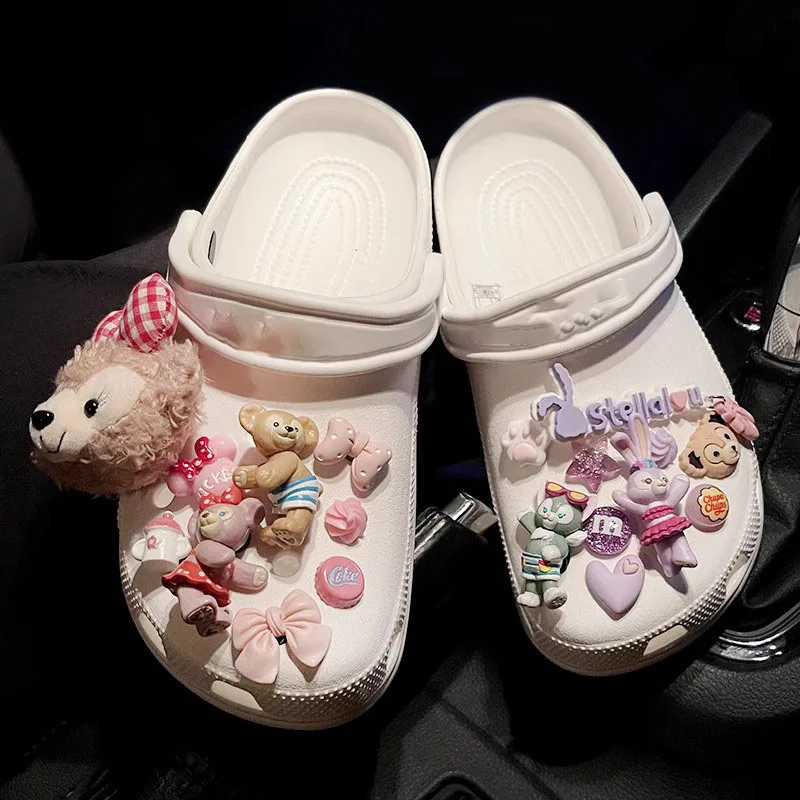 12pcs/set New Disney Shoesflower Donald Duck Cartoon Kawaii Hole Shoes Accessories Buckle Set Diy Decoration Removable Girl gif