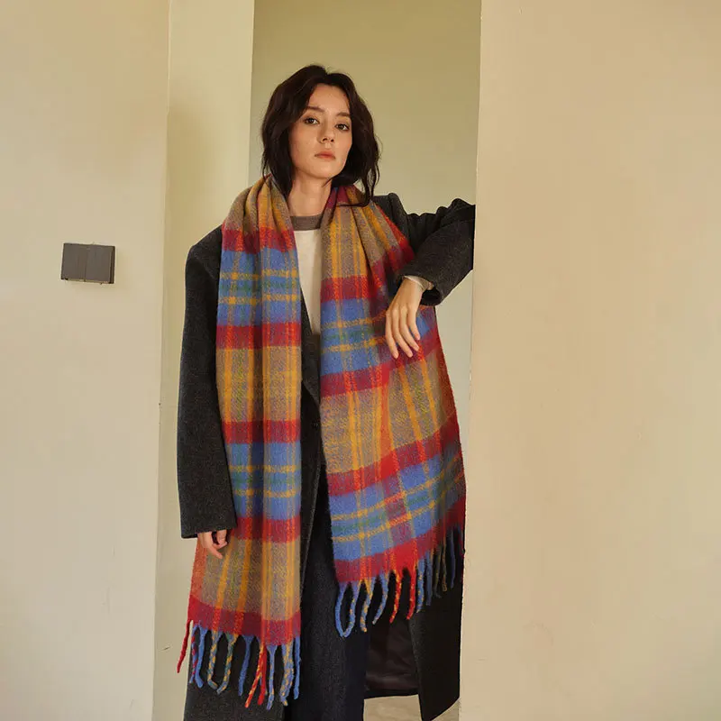 2024 winter new niche design wool blend spiky plaid women's tassel scarf, cold resistant soft and sticky outer shawl warm scarf