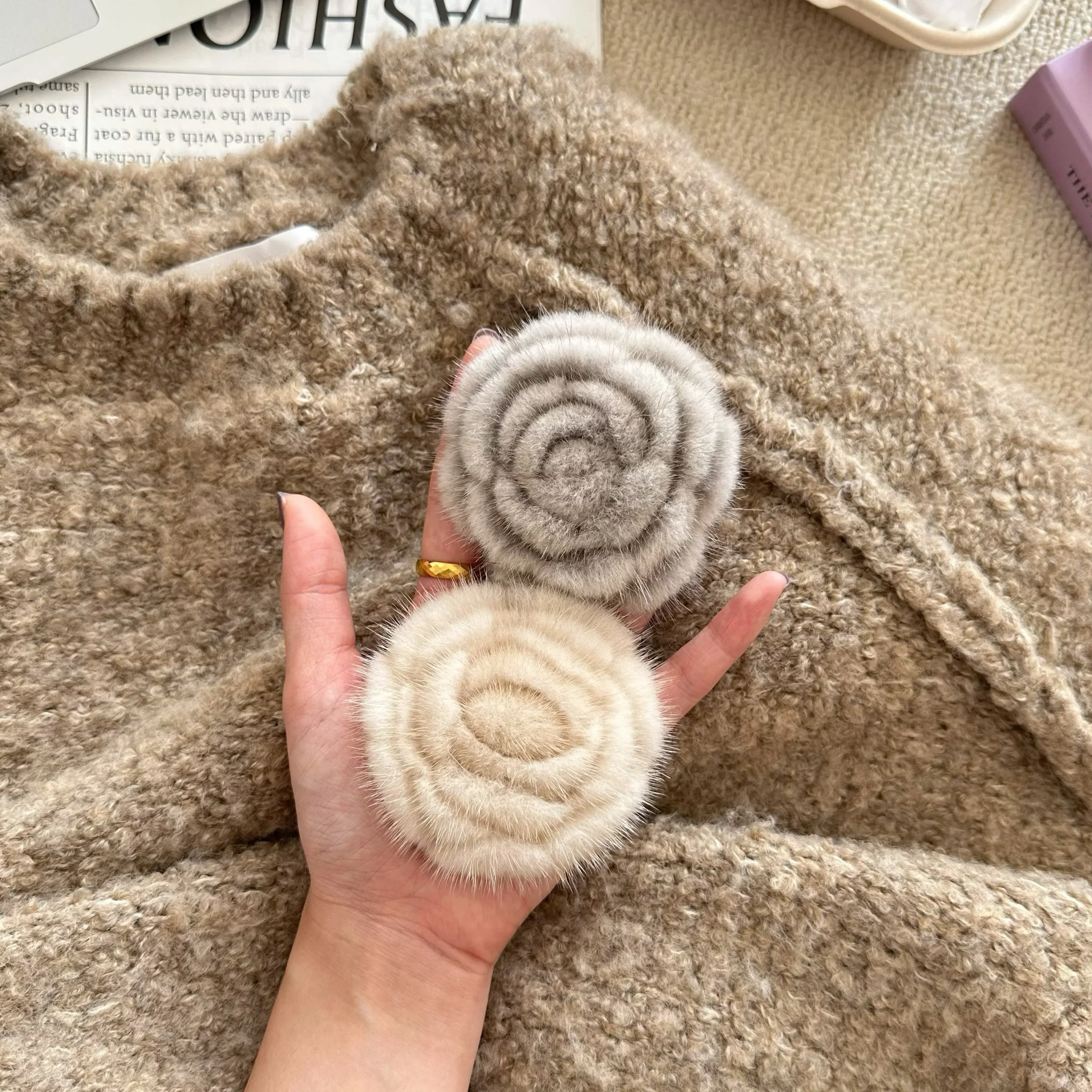 Real Mink Fur Flower Brooch Women's Simple Fashion High-end Sweater Pin Accessories Clothes Scarf Decorative Accessories