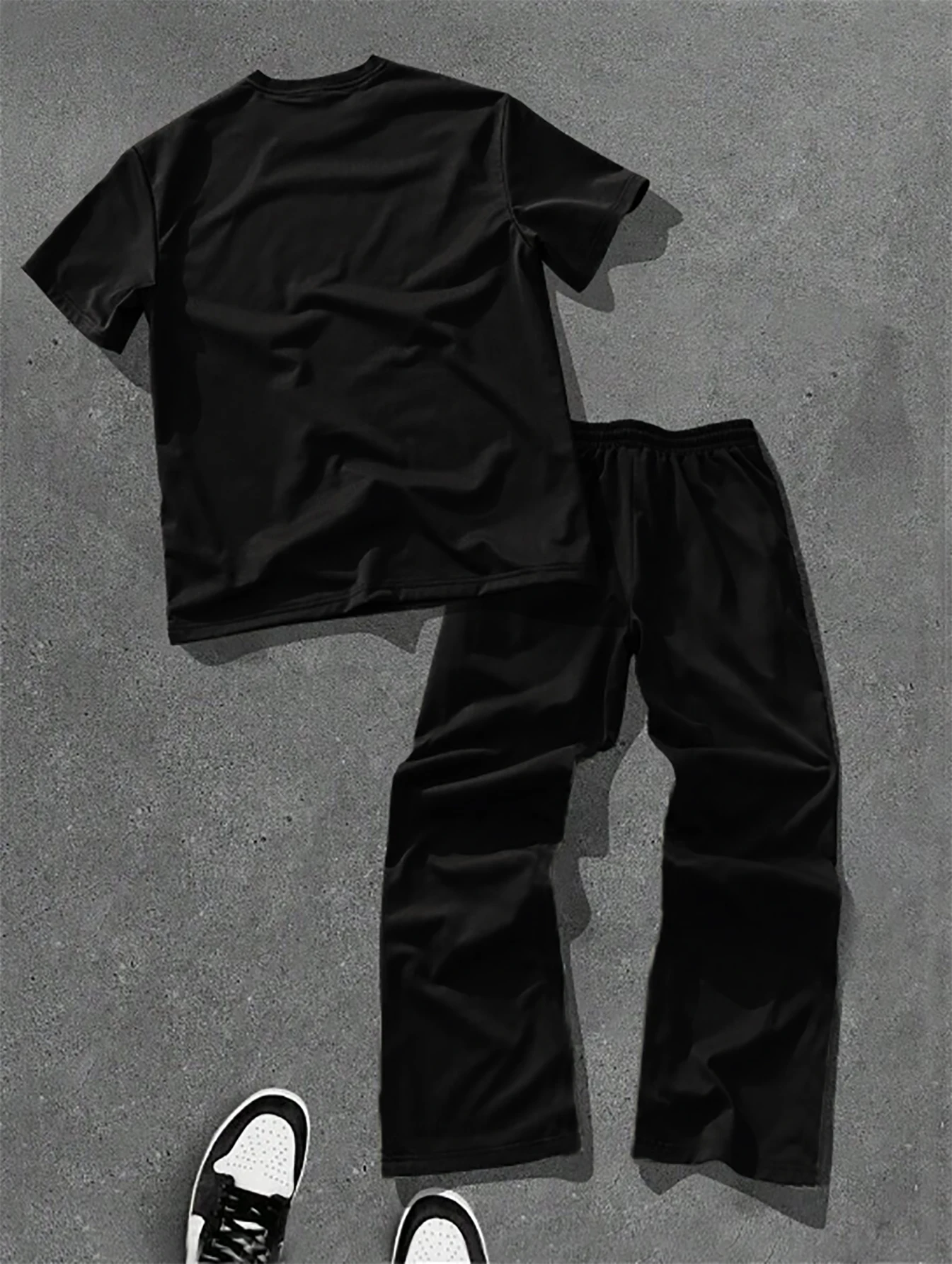 Men's American Graffiti Letter T-Shirt and Flared Pants Set – Versatile Casual Cross-Border Men's Two-Piece Set - view 2