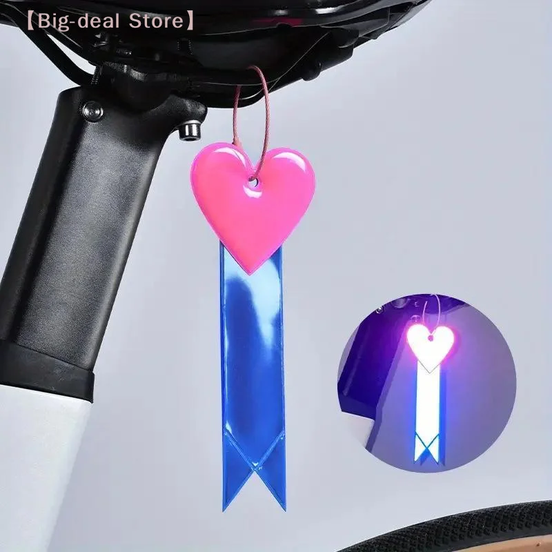 【M】Heart Shaped Reflective Bicycle Seat Cushion Strip PVC Tail Light, High Visibility for Night Riding Backpacks Helmet