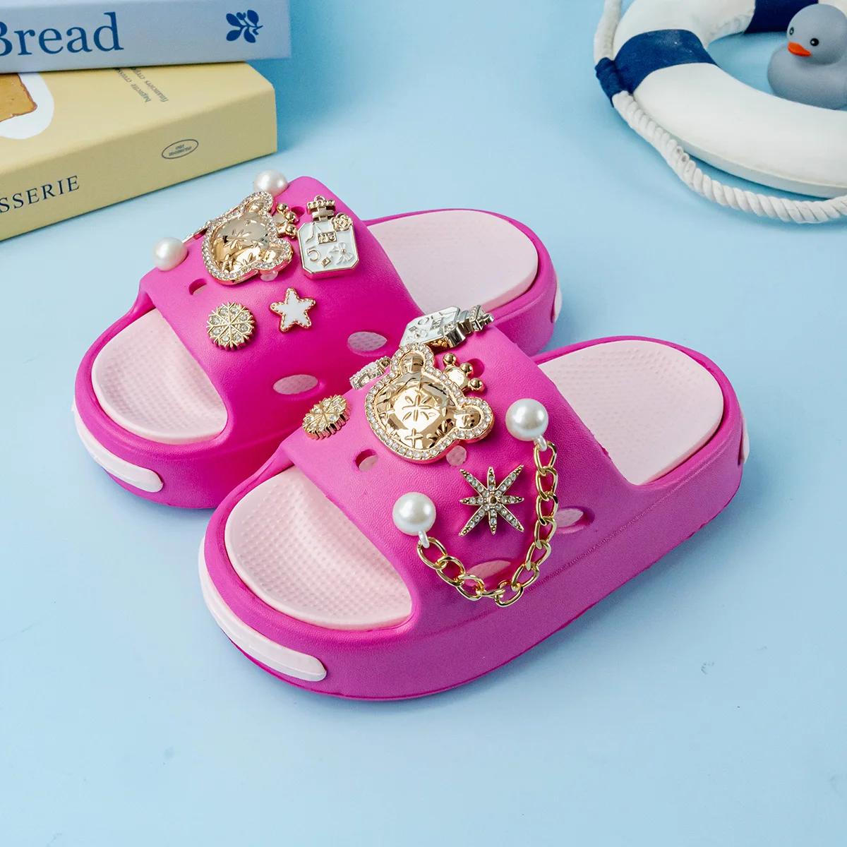New Popular Cartoon Crown Bear Versatile Girls' Eva Slippers Fashionable Dual-Color Soft-Soled Non-Slip Sandals 831