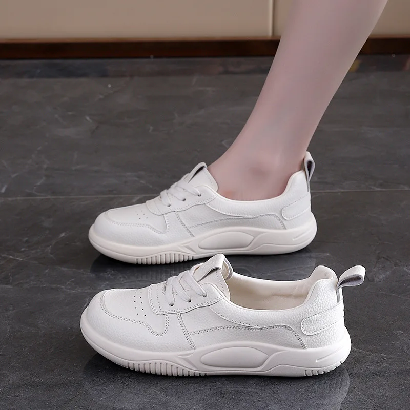 Little White Shoes Women's 2026 Spring and Autumn New Flat-soled Single Shoes Comfortable Leisure Board Shoes Women