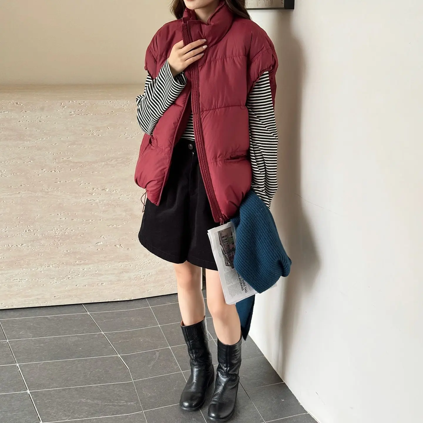 

2025 Autumn and Winter New Women's Fashion Stand-up Collar Thermal Vest Casual Light Down Cotton Jacket