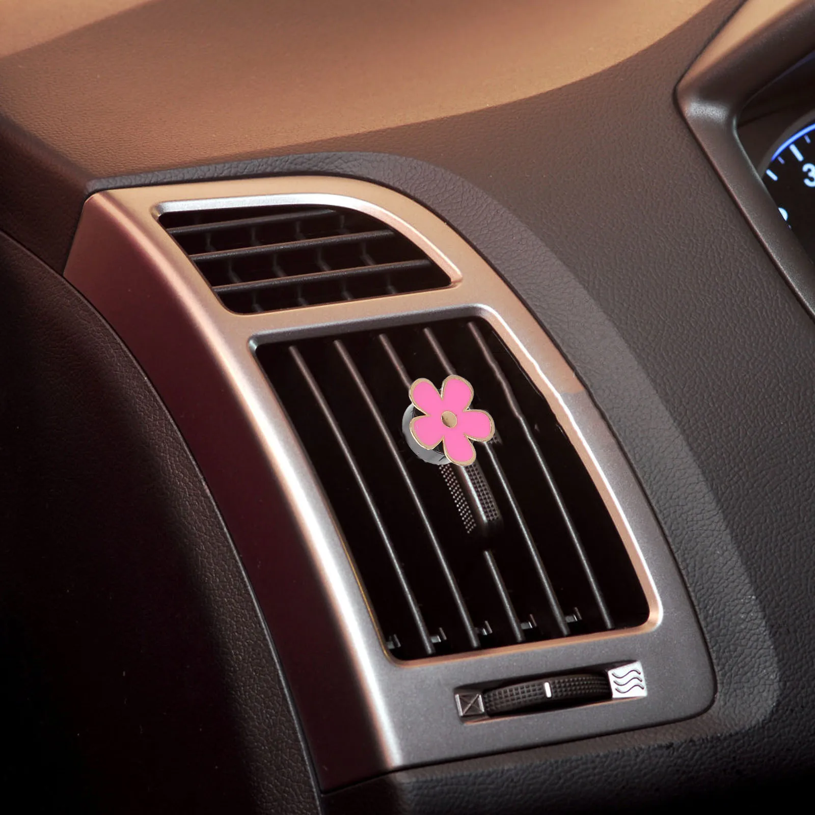 

1 set Car Aromatherapy Air Vent Decorations Metal Flower Clips for Perfume Essential Oils Cute Daisy Long
