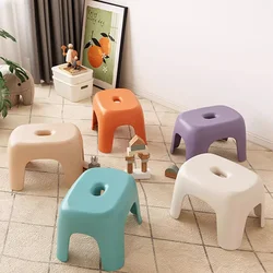 Puf-taburete de paso nórdico para sala de estar, taburete de plástico para pies de juegos, ahorro de espacio, pasillo, sexo, Tabouret moderno, muebles de Patio