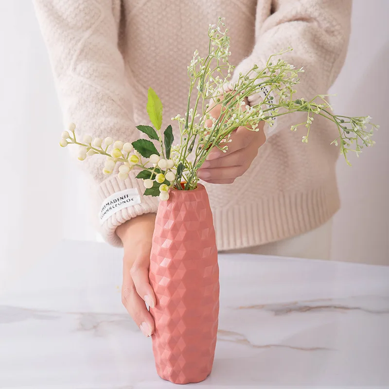 Hochzeitsdekoration für Zuhause: Wasserwellen-Vase, Kleine Blumenarrangement-Vase im Minimalistischen Stil, Langlebige Tischdekoration