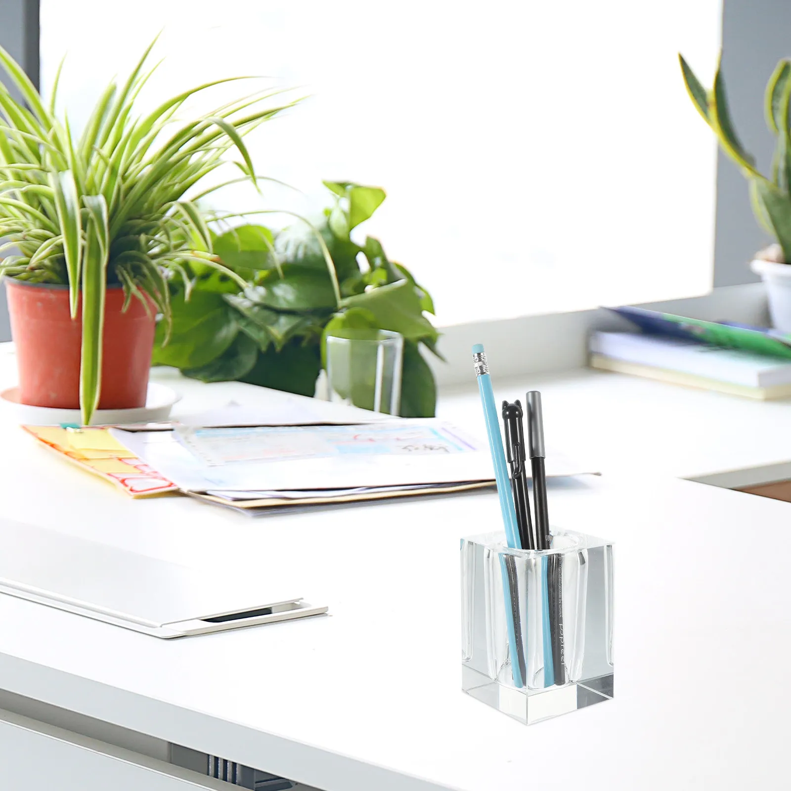 White Holder Makeup Organizer Geometric Design Desk Pencil Holder for Office Home Bathroom Storage