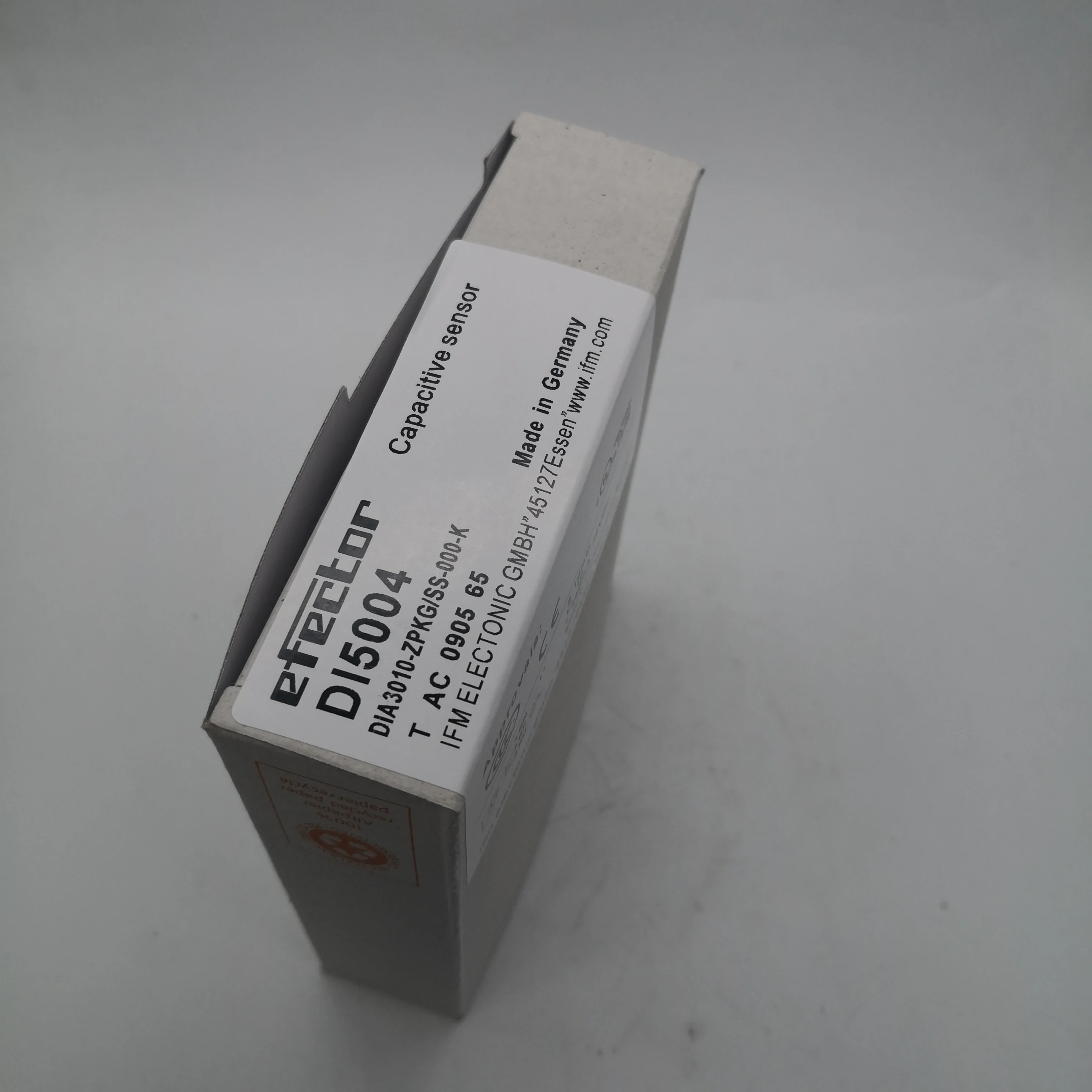 Sensor Kapasitif DI5004 Stok Besar Buatan Cina