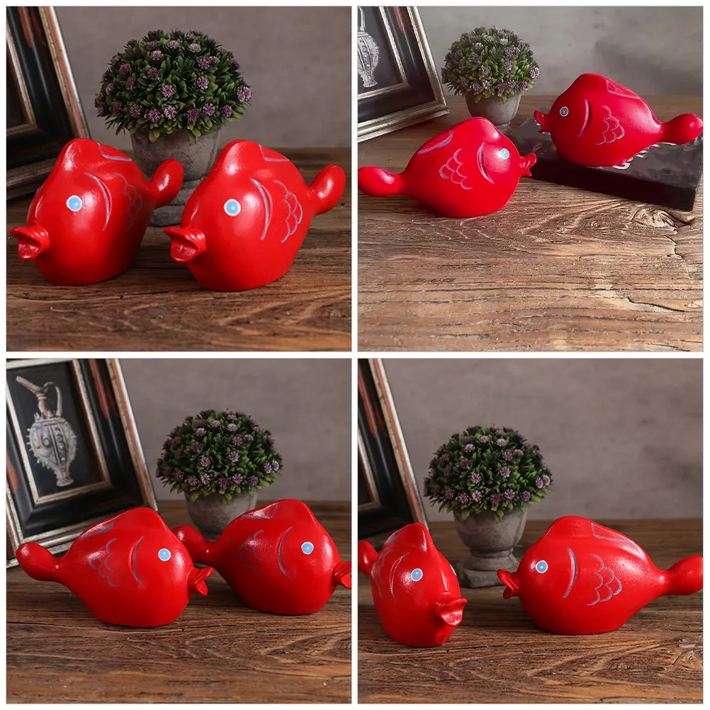 2Pcs Wooden Fish Kissing Couple Ornament Desktop Decor Rustic Room Decoration Fish Decoration Wood Decors Nautical Decor