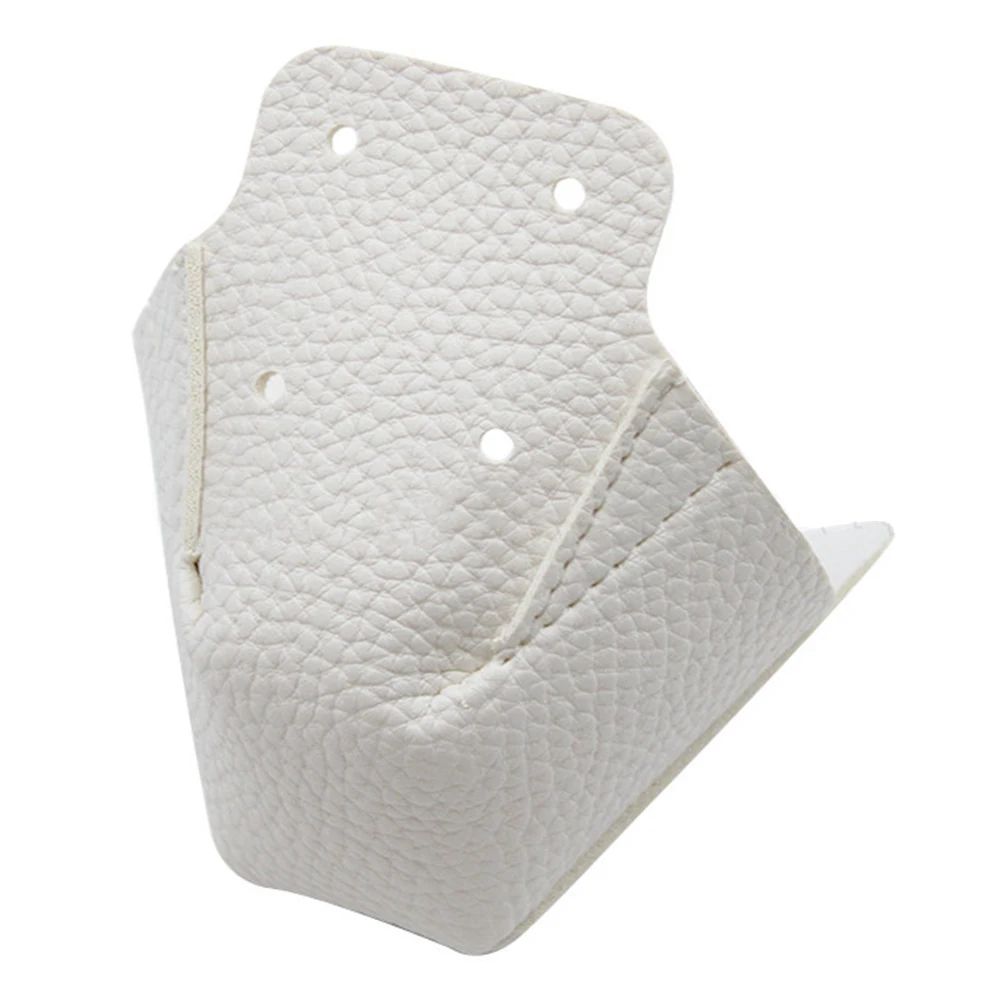 Рисунок 2 - Защитные чехлы для коньков