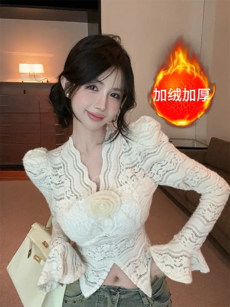 Lace tight internet celebrity bottoming shirt for women V-neck slim bell sleeve top