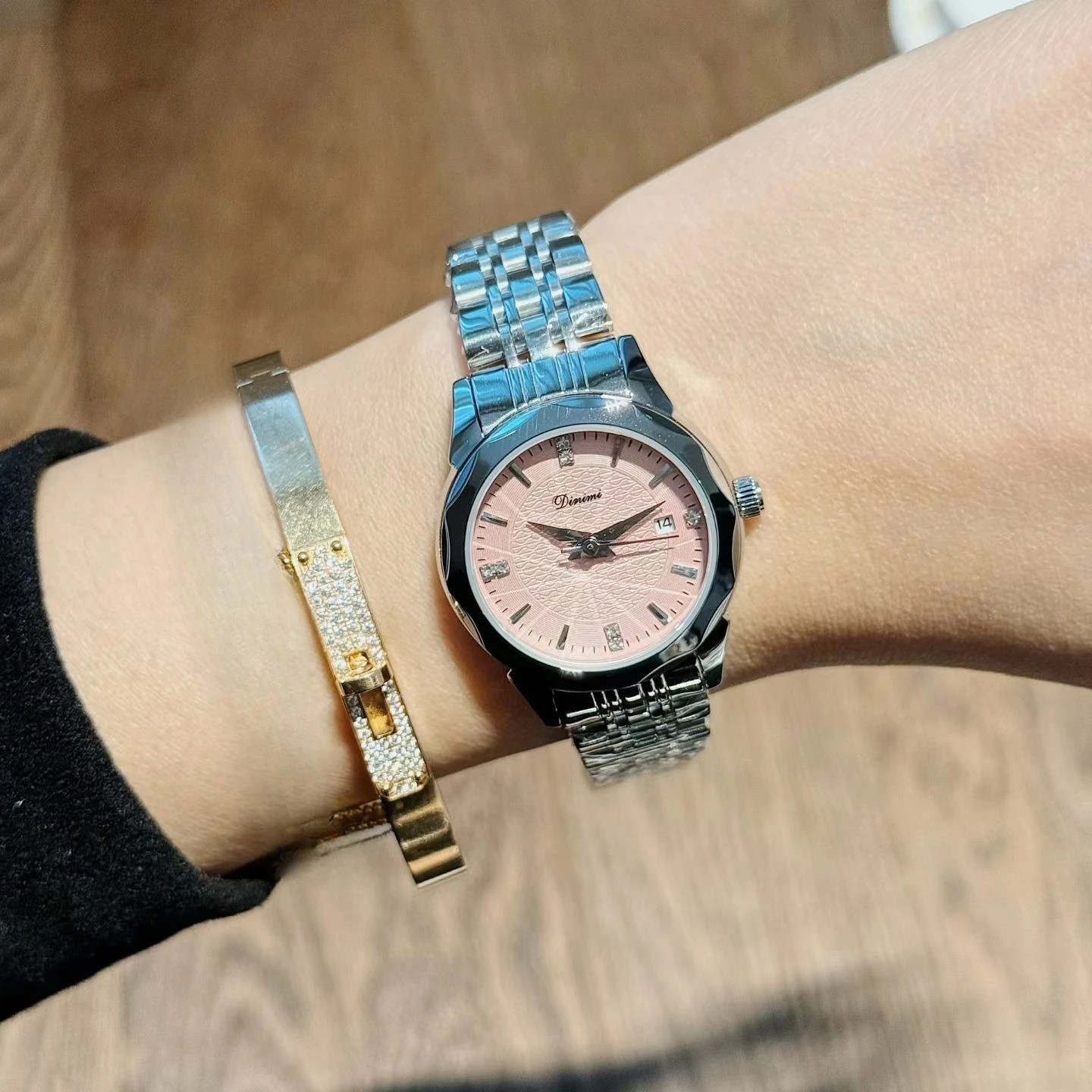 Новые парные часы с кварцевым механизмом и стальным ремешкомUnisexВысококачественные, стильный дизайн, идеально подходят для пар, аксессуары для часов.