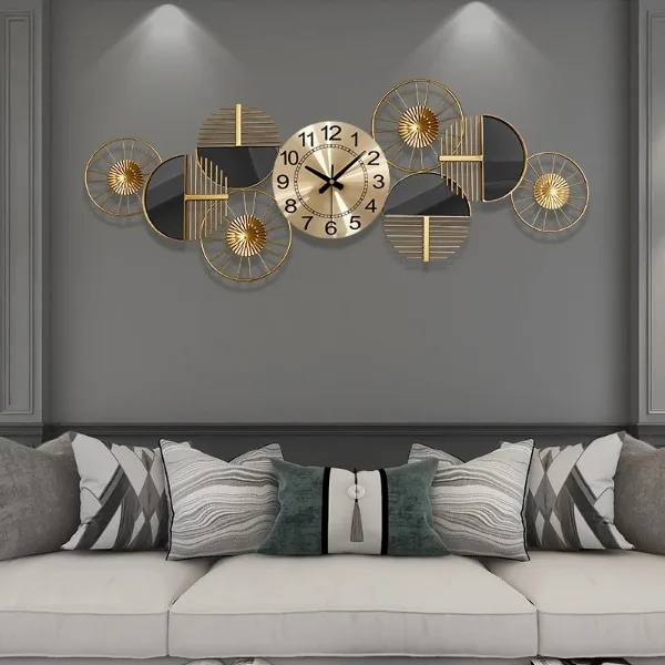 

European Unique Wall Clock Metal Unique Aesthetic Gaming Room Bedrooms Wall Watch Living Room Large Upscale Horloge Home Decor