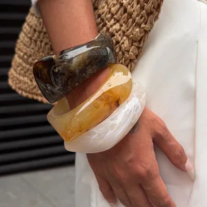 12 meilleurs bracelets de ventes pour l’an 2000 - No 2