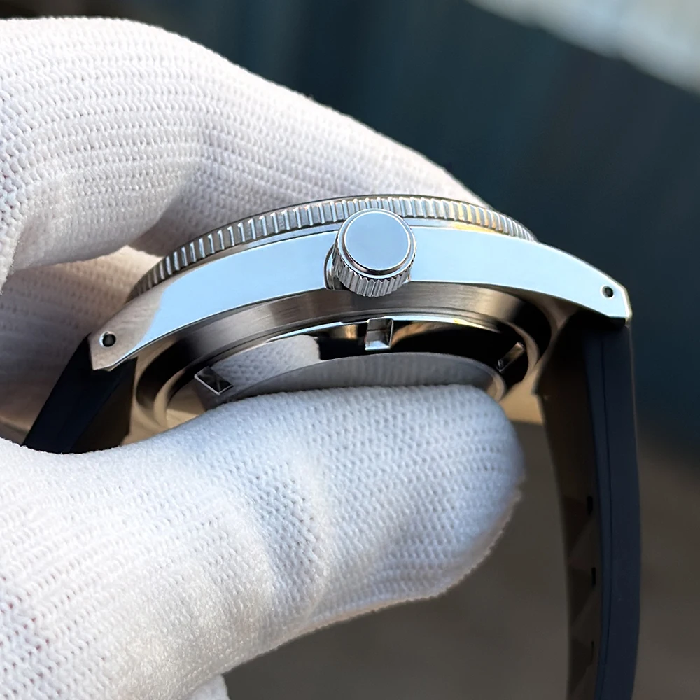 AR القبة الياقوت الزجاج YEJIAOLAN 40 مللي متر تعديل 62MAS NH35A التلقائي 300 متر الغوص الرجال ساعة الصلب الحافة الأخضر مضيئة تاريخ الهاتفي