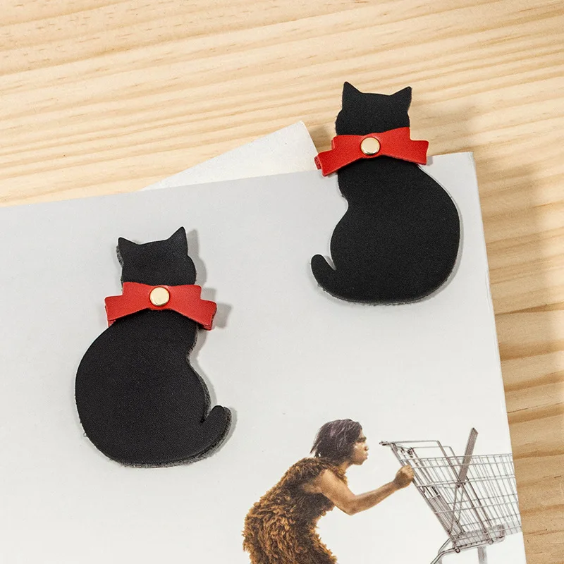 1Pc Creative Cute Little Black Cat Leather Bookmark Card Ventilation Student Reading Book Label Mini-Portable Book Page Clip