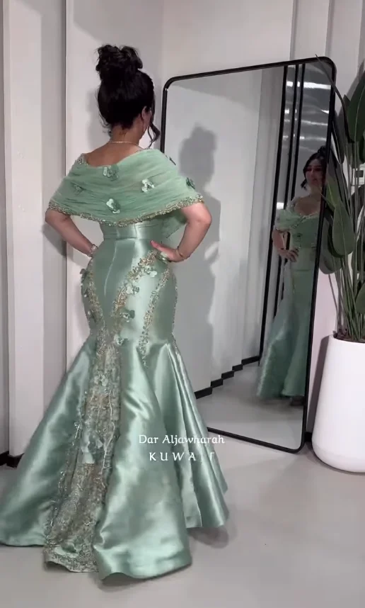 Mint สีเขียว Mermaid ชุดราตรียาวอย่างเป็นทางการ Sparkly คริสตัลปิดไหล่ดอกไม้ Saudi คําชุดราตรีชุดราตรีชุด Customized