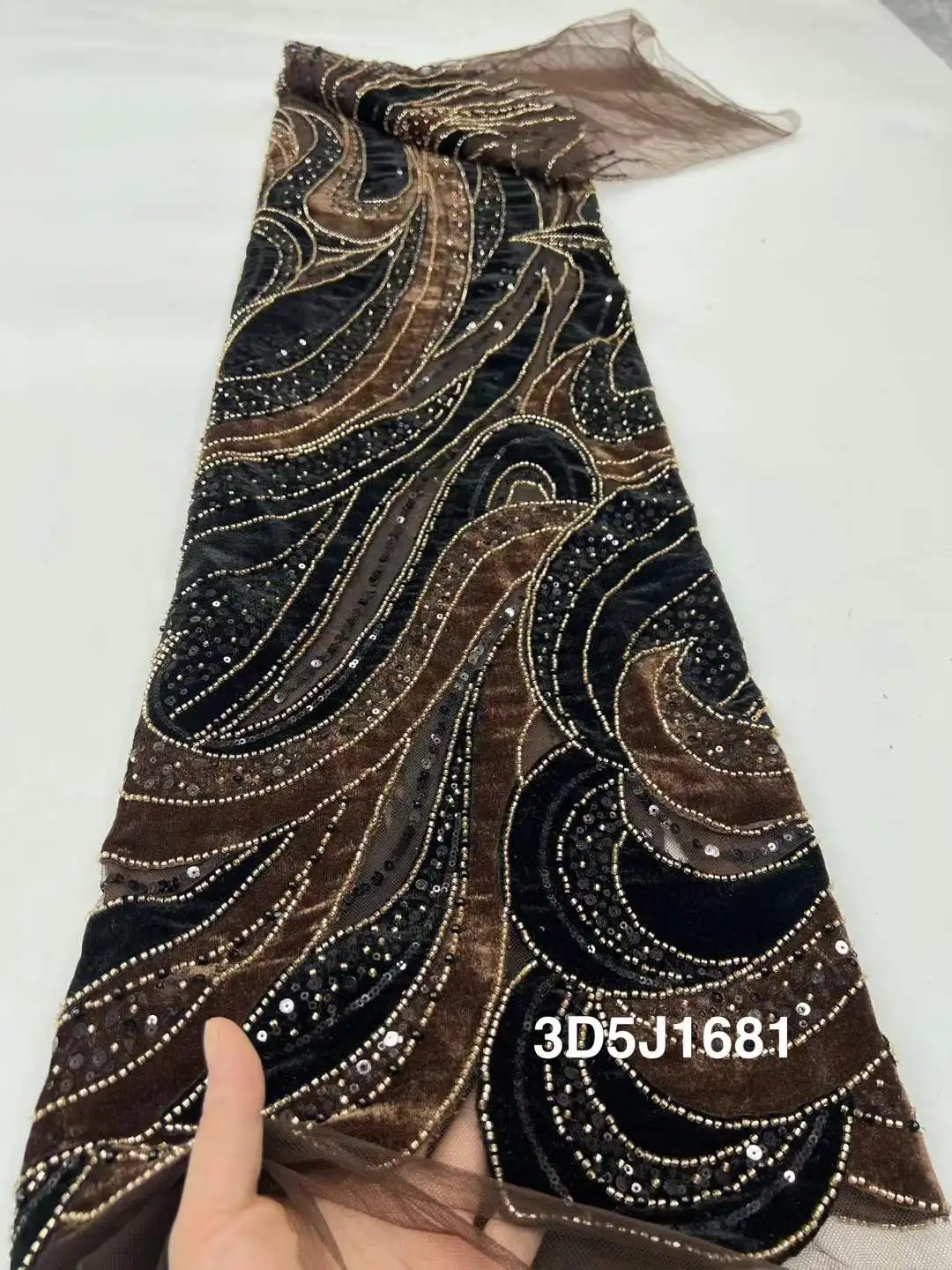 النيجيري المخملية نسيج الدانتيل جودة عالية الترتر الأفريقي أقمشة الدانتيل فساتين أنيقة لخياطة النساء حفل زفاف ، 5 ياردة