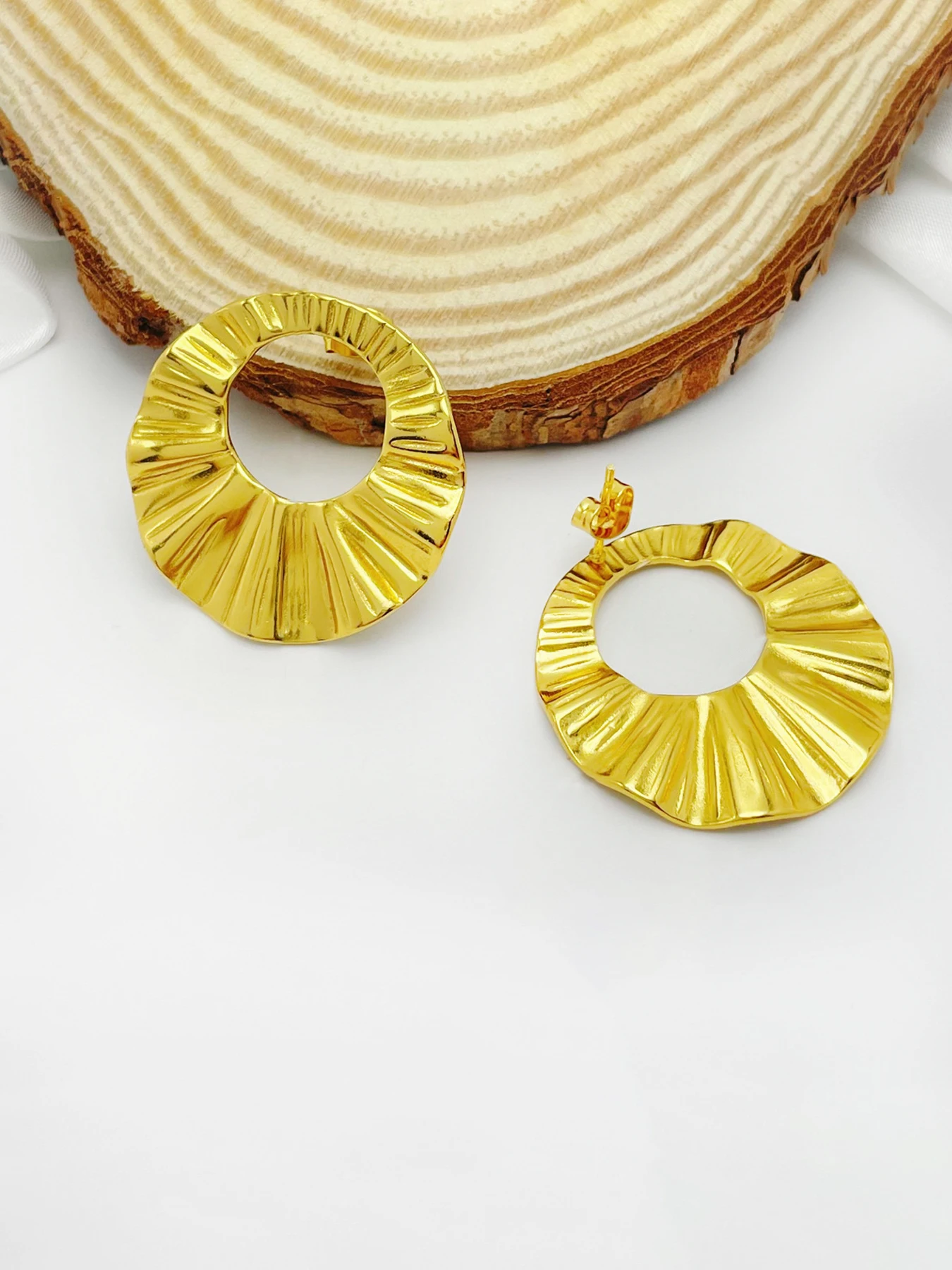 

Fashion Exaggerated Design Texture Round Stud Earrings, Asymmetrical Stainless Steel, Sexy Plain Pattern, All Seasons Jewelry