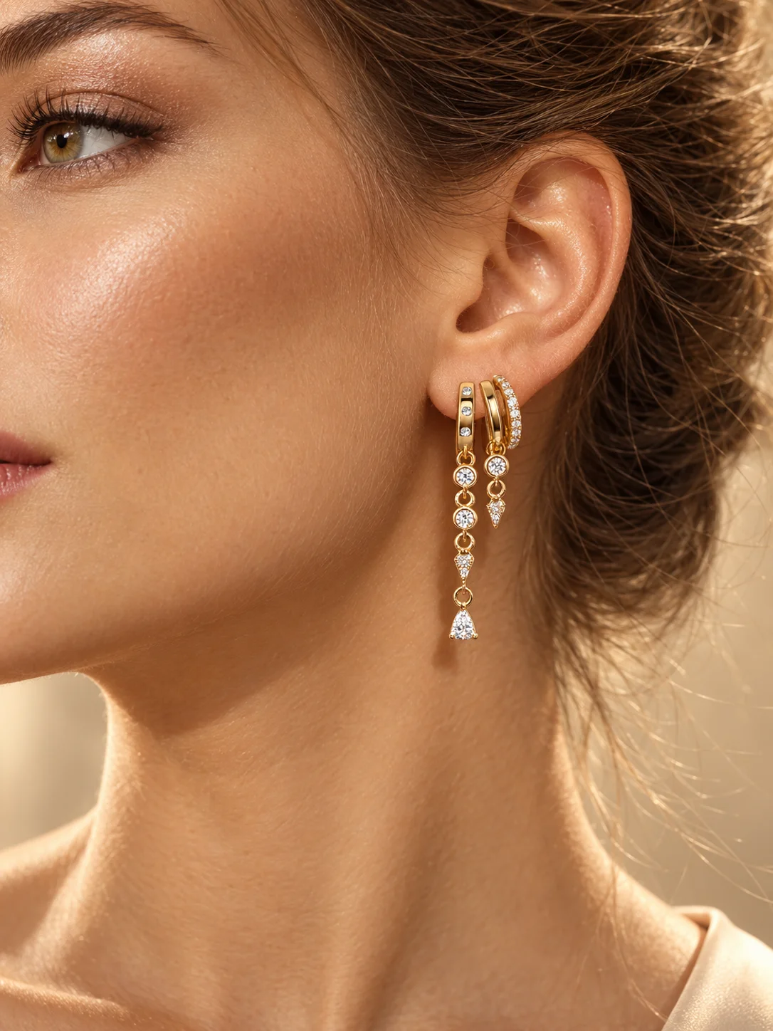 Moonmory Original Design Luxus-Birnen-Ohrringe für Damen mit Messing, 14K vergoldet, dreifache zarte Tropfen-Ketten-Ohrstecker – Detail 2