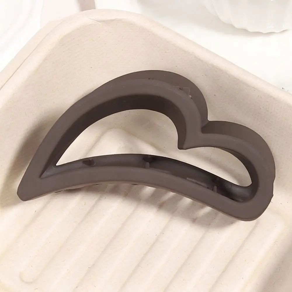 Large Size Matte Heart Shark Clip Elegant Hair Claw Nonslip Styling Accessory For Women Daily Fashion Hair Decoration