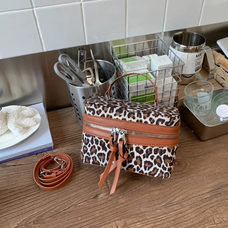 حقيبة صندوقية عصرية بطبعة الفهد لعام 2025، محفظة كتف على الطراز العتيق للنساء، حقيبة كروس هندسية فريدة من نوعها، متعددة الجيوب بوهو #6