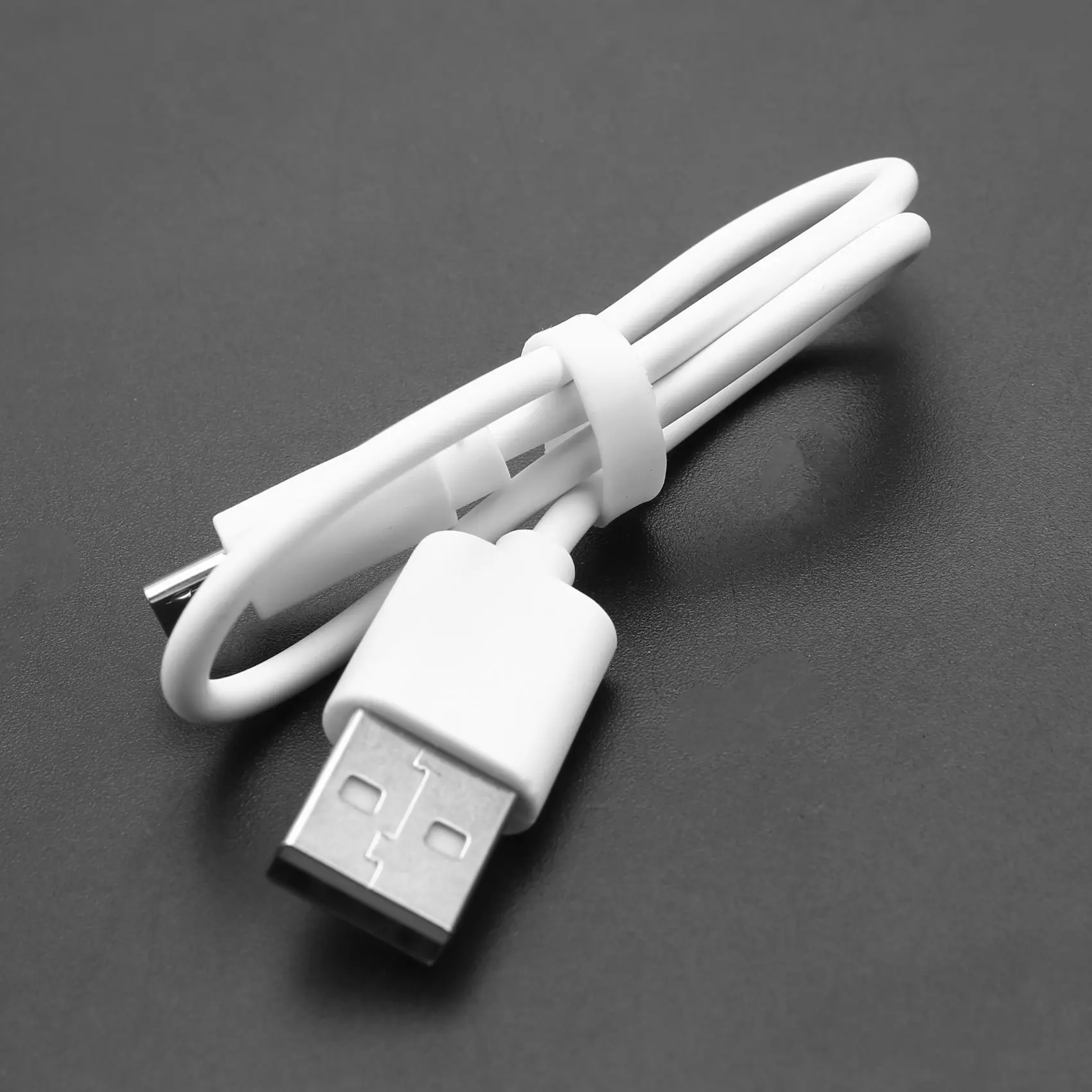 

Настольный пылесос AB42-2X, перезаряжаемая батарея, мини-настольная подметальная машина для крошек, высокая прочность до 90 минут