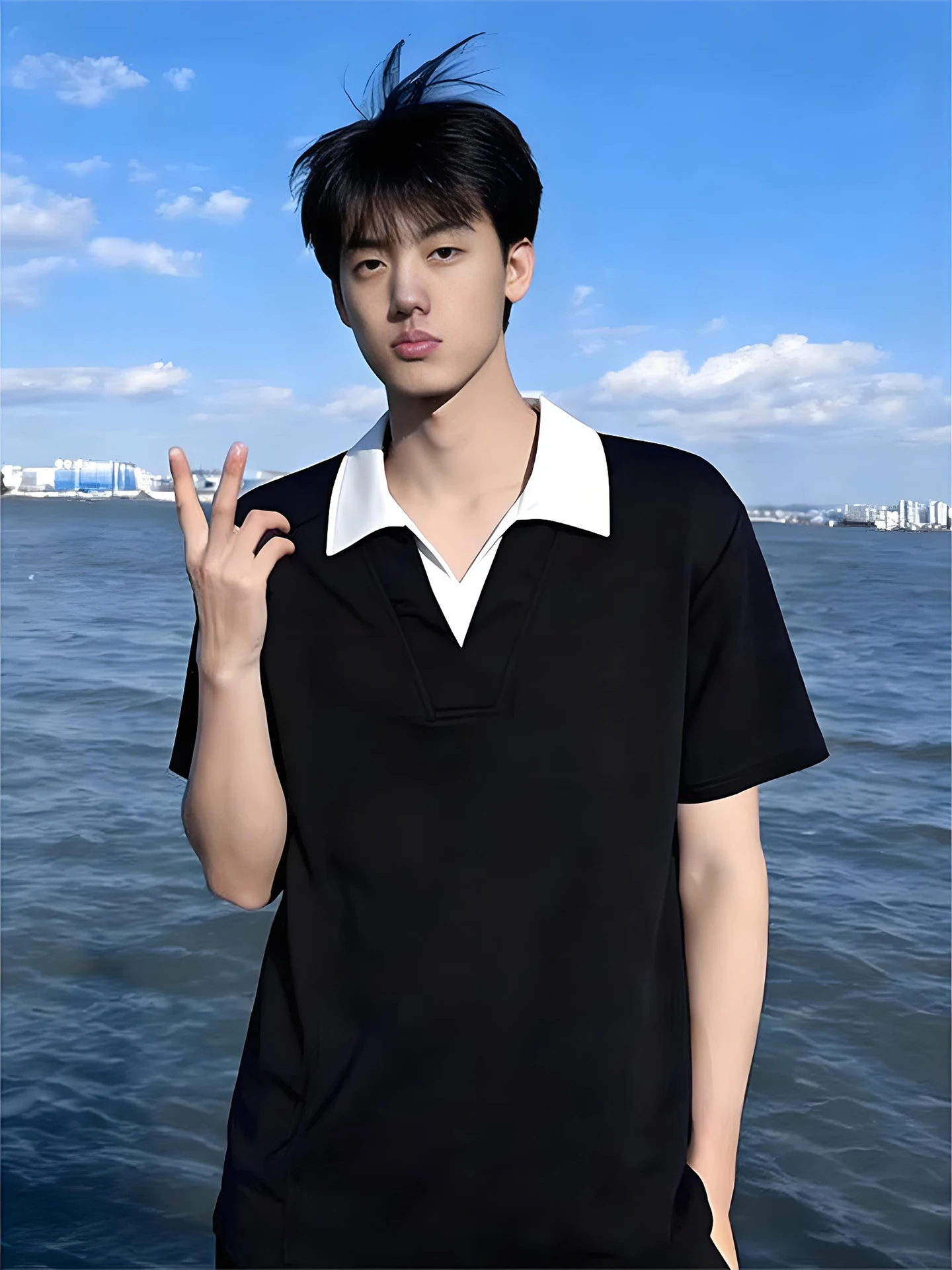 

Bla Fake Two-Piece V-Ne ort Sve irt Summer Design Casual Faion oulder-Length T-irt for Men