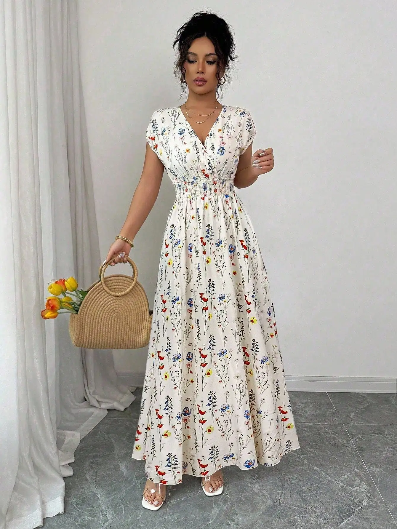 فستان ماكسي نسائي بياقة على شكل V مع نقشة زهور وخصر مطاطي، فستان صيفي بوهيمي بأكمام قصيرة
