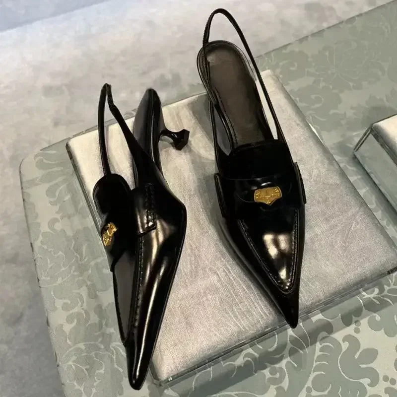 

2024, женская обувь на высоком каблуке, сандалии разных цветов на низком каблуке с металлическим декором, дизайнерская брендовая женская обувь в стиле ретро