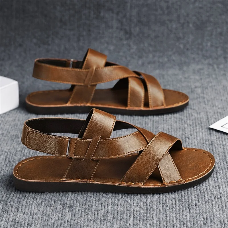 

Мужские повседневные сандалии с перфорацией, новый летний стиль, спортивные сандалии с мягкой подошвой и открытым носком, натуральная кожа, большой размер 48, пляжные