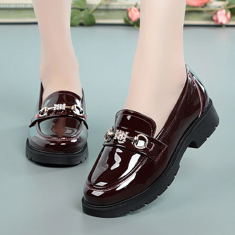 Women\'s Mary Jane Platform Shoes Round  Head Spring New Metal Chain Casual Soft Patent Leather Slip on Loafers