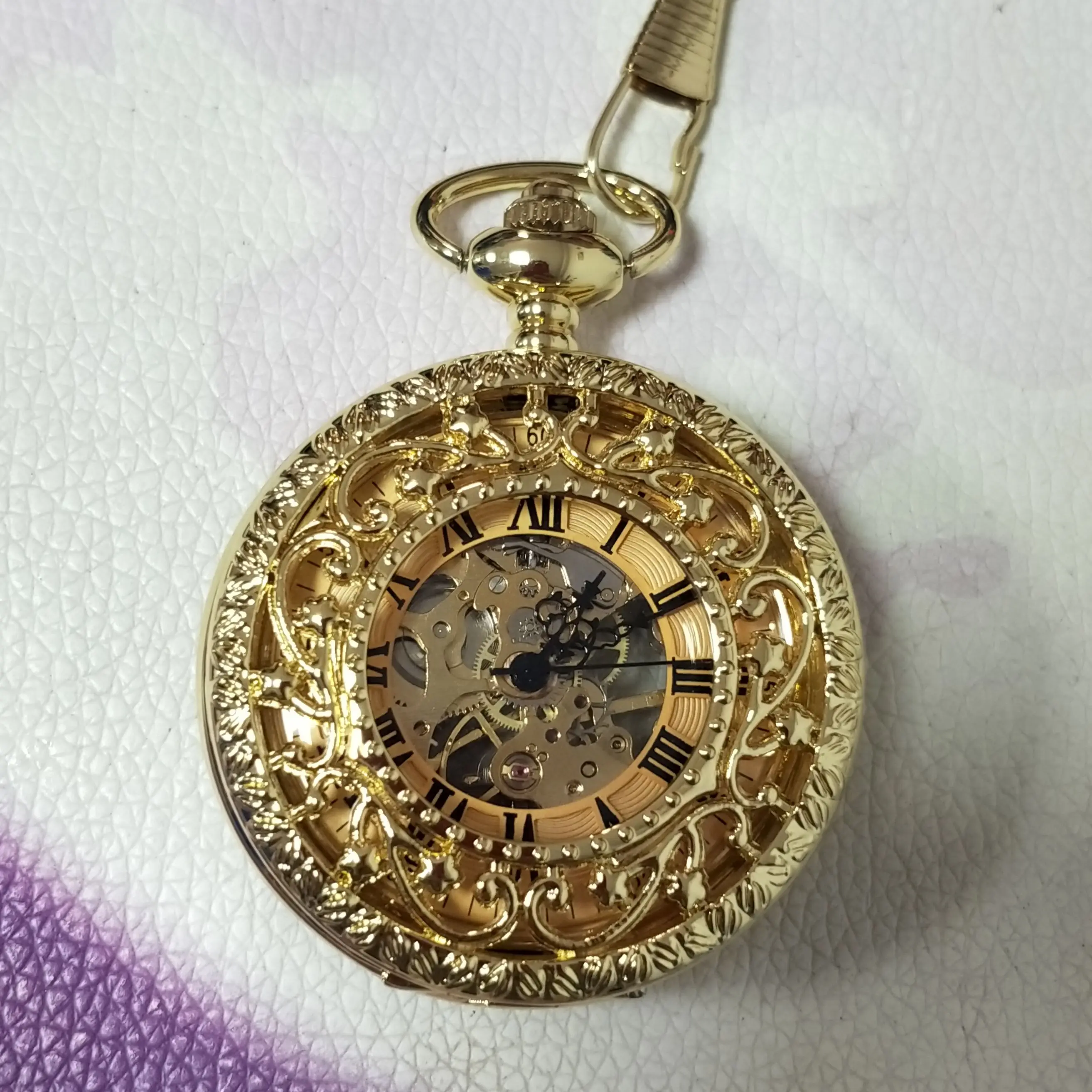 New Rose Gold Mechanical Pocket Watch With Chain Steampunk Skeleton Hollow Hand-winding Pendant Clock Men Women Relgio de bolso