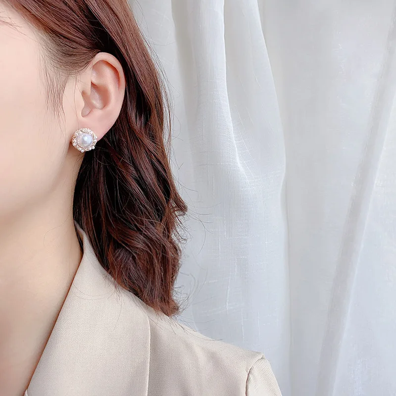 Baroque Imitation Pearl Stud Earrings Female Korean Exquisite Sweet Temperament Ear Jewelry Wholesale Girl Gift