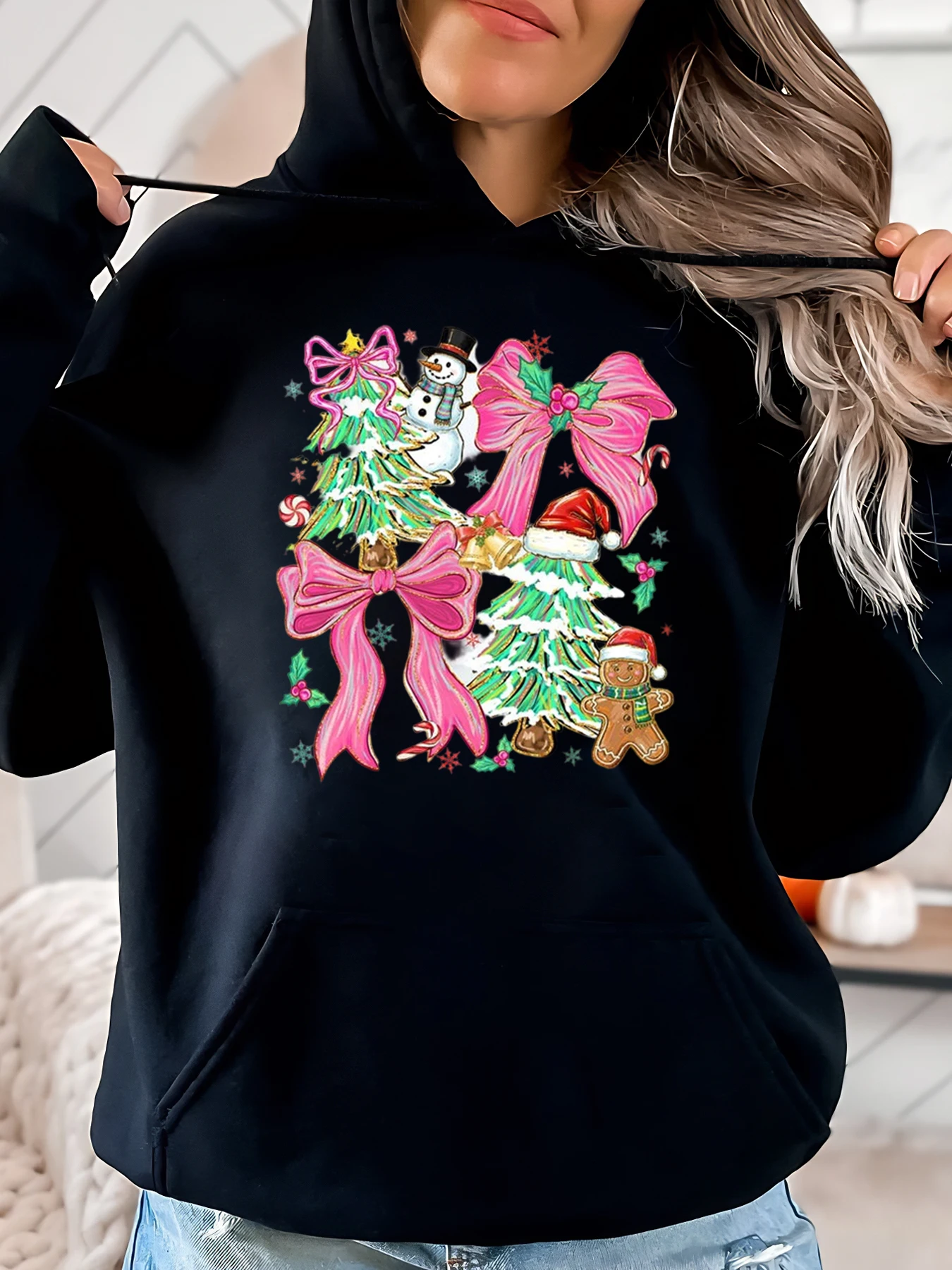 

Рождественская толстовка с принтом рождественской елки, снеговика и пряники, женская повседневная зимняя одежда, черный, больших размеров