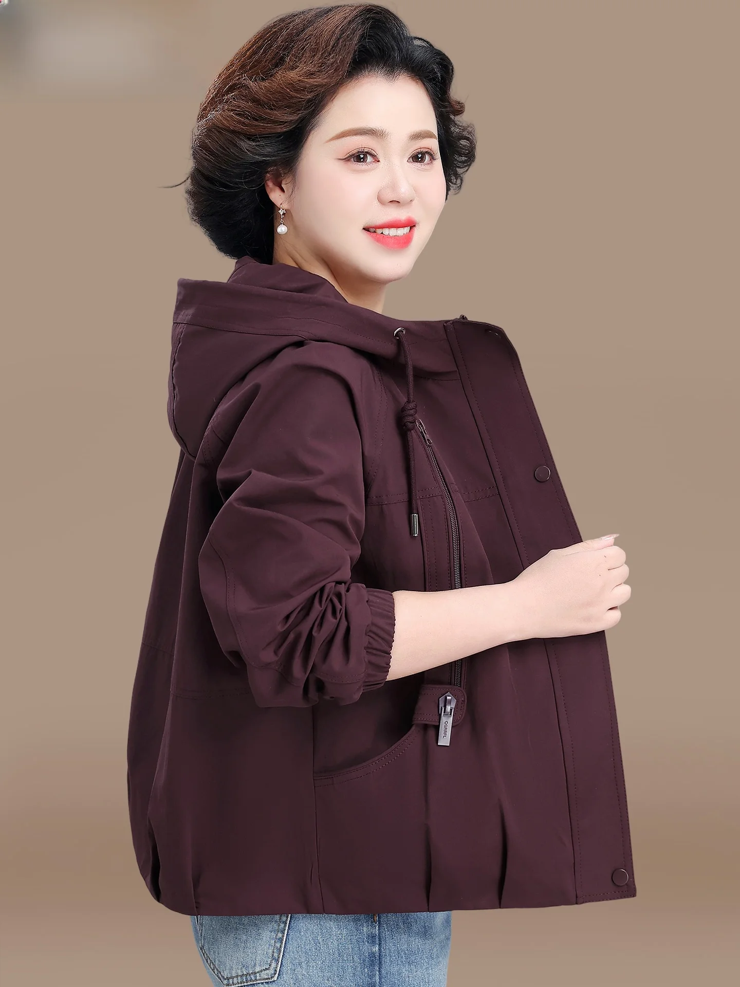 

Весенняя модная короткая куртка для невысоких женщин среднего возраста, элегантная повседневная куртка из полиэфирного волокна