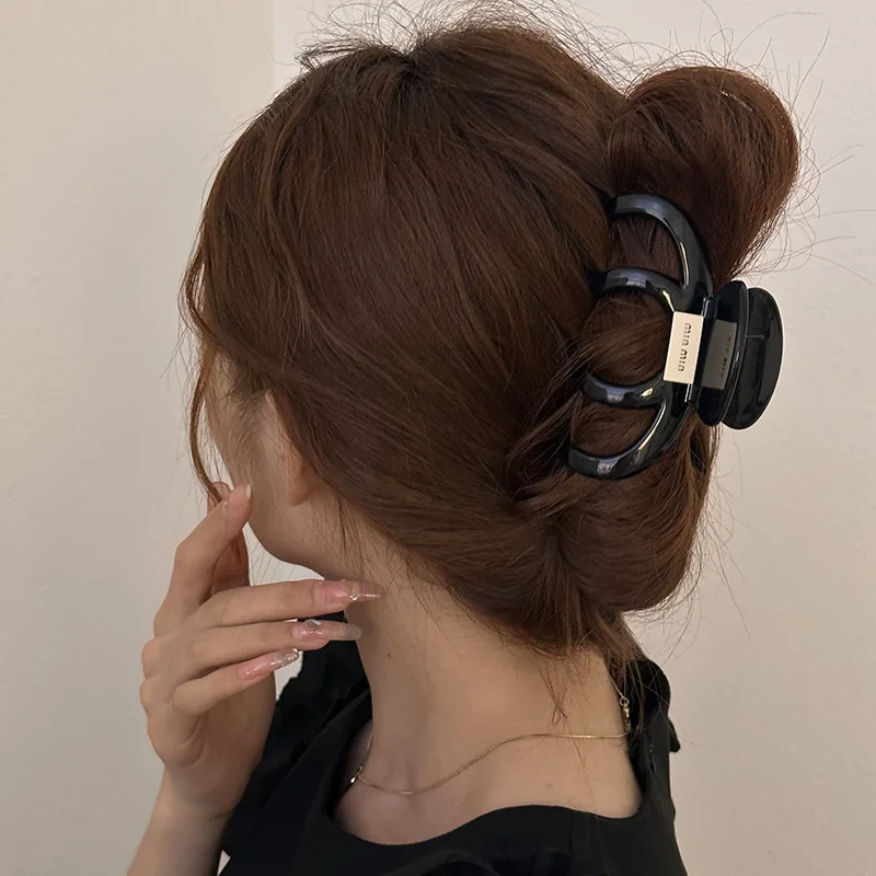

Retro Hair Clip for Women Acrylic Gold Color Letter Hair Claws Clips Trendy Cross Hairpin Korea Hair Accessories Girls Head Wear