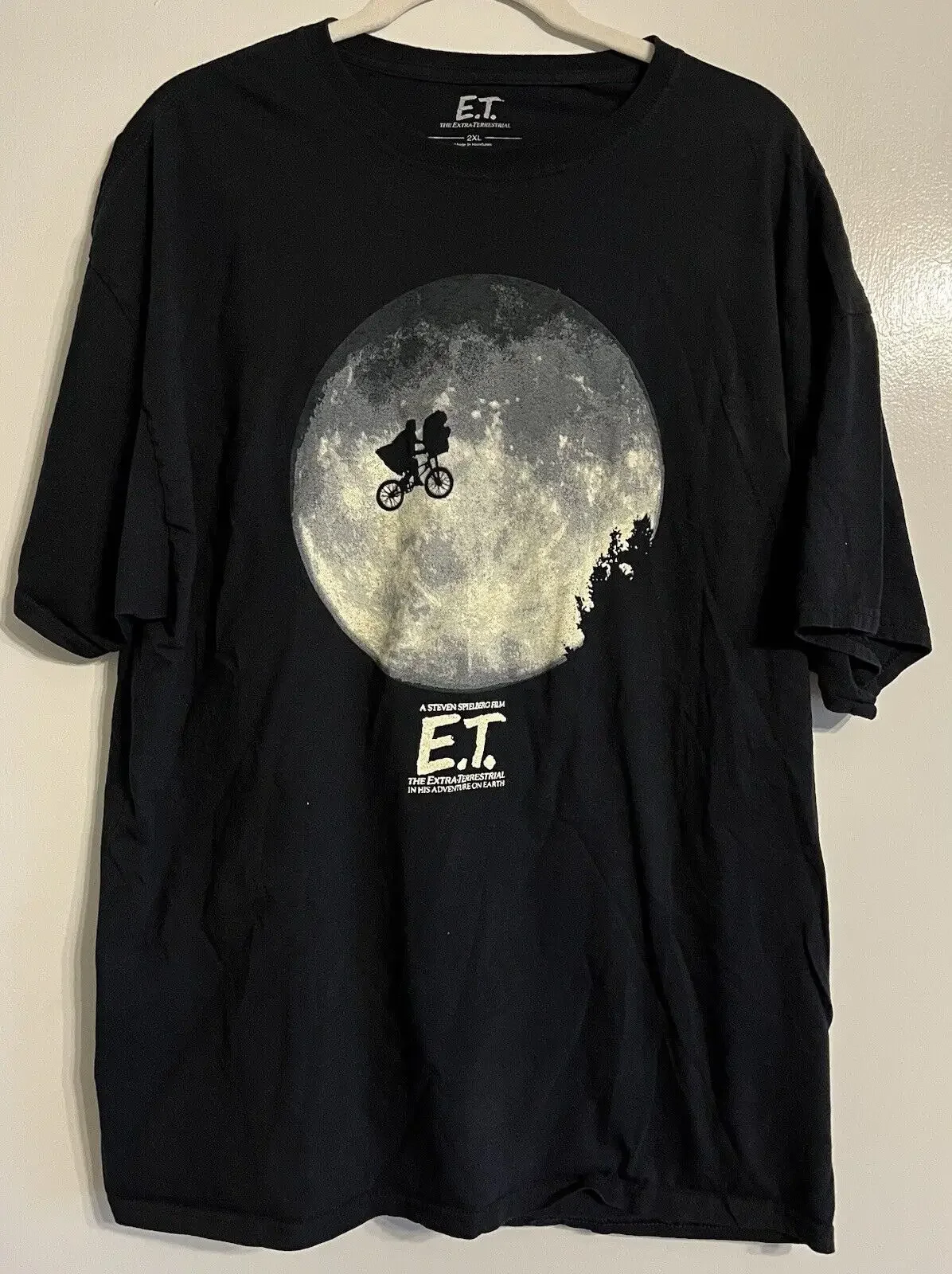 E.T. The Extraterrestrial 1982 Spielberg Retro Movie T-Shirt - Black (Size: 2XL)