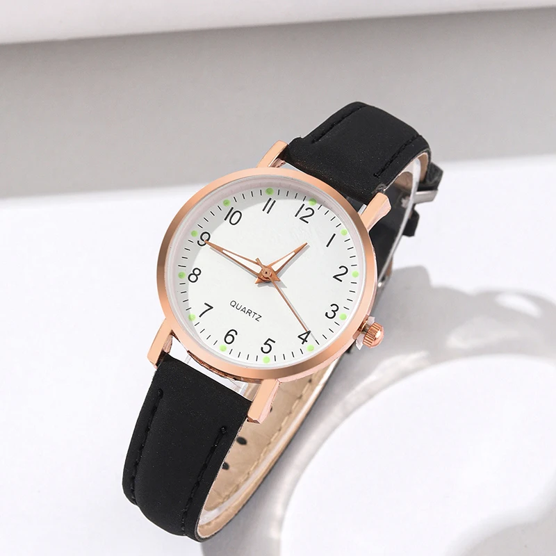 Часы наручные женские с круглым циферблатом, модные повседневные Простые кварцевые, с кожаным ремешком, чёрные с сердцем