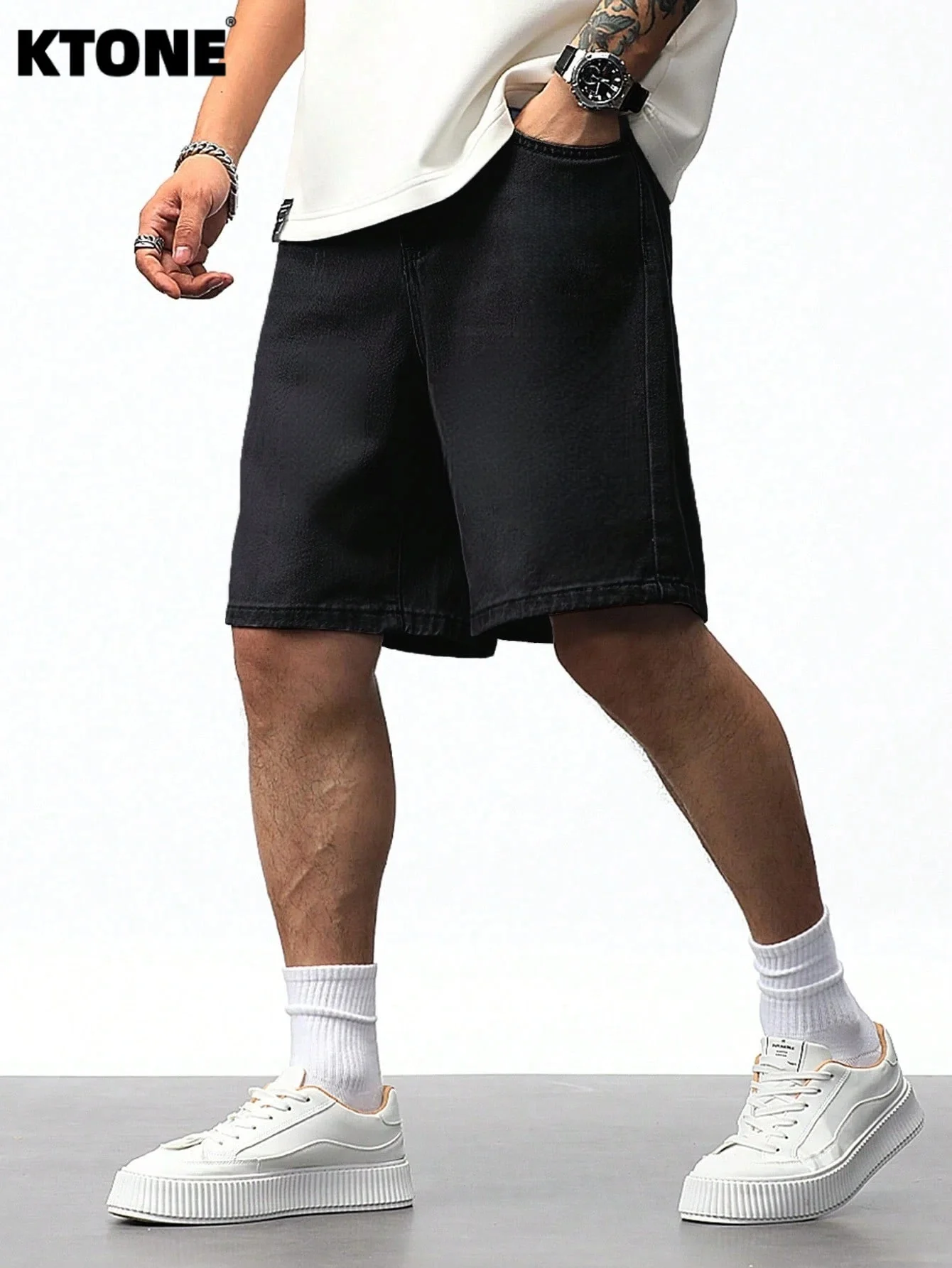 

Men loose fit black non stretch denim jorts classic casual solid color daily wear comfortable straight leg short trousers